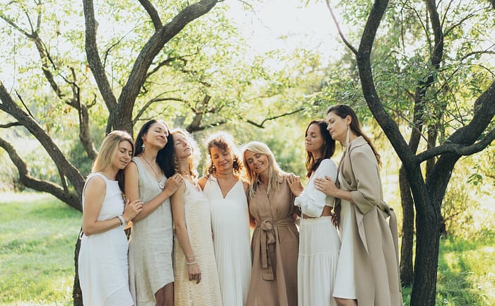 Live Outrageously winter white Photo 6 winter white - Live Outrageously